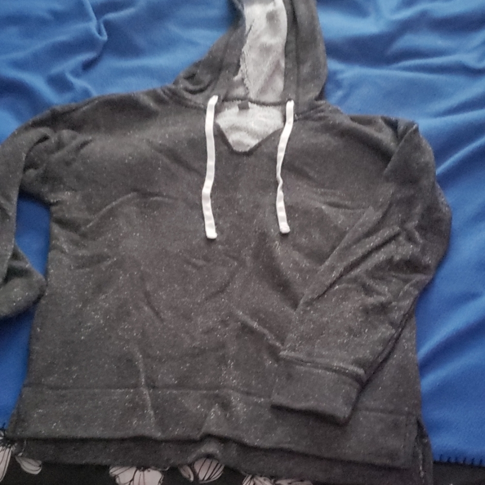 Aerire loghtweight summer hoodie